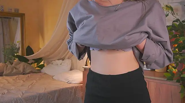 LindaNocket - sexy move my hips and tease u with waist