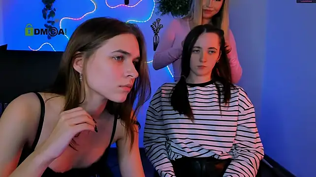 Bella_dorn - Play Tits(Emma)
