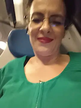 RebeccaNoble - Vibe my pussy hard🥵🥵 in train5 minCtrl