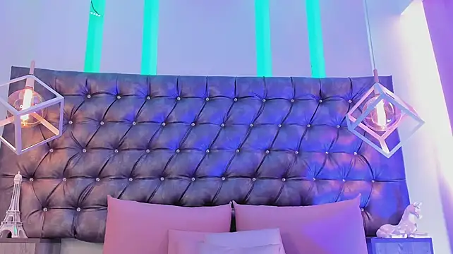 Catalina-Thompson - Suck dildo + Spit on tits 🥵