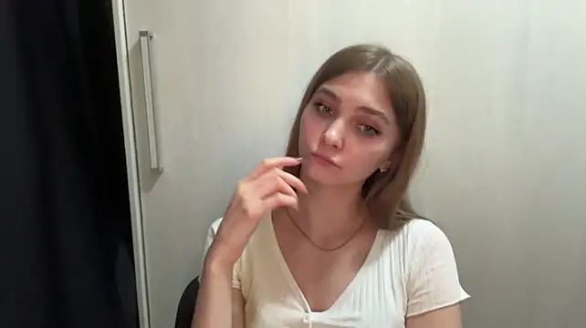 Babysmall_girl - ass tease