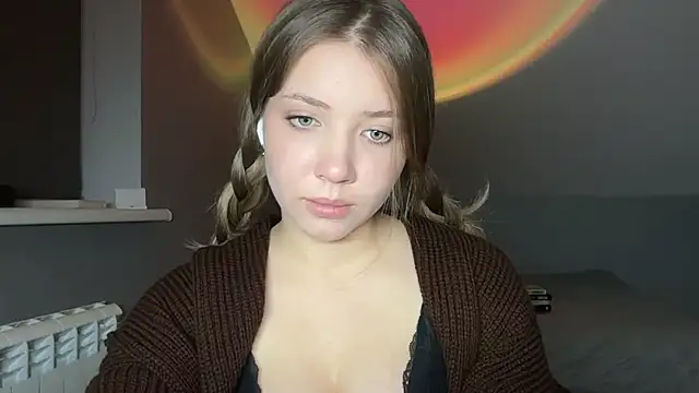 Blondesveg - Play with boobs🍑