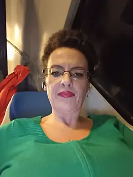 RebeccaNoble - Vibe my pussy hard🥵🥵 in train5 minCtrl