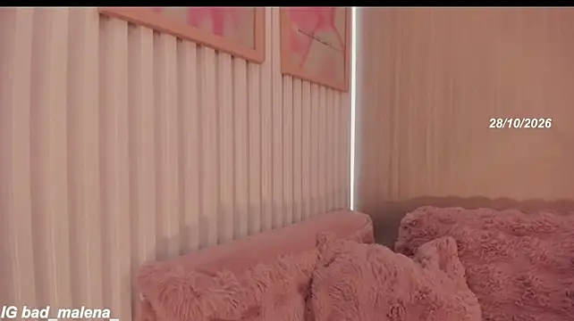 Bad_malena - One finger in my wet pussy