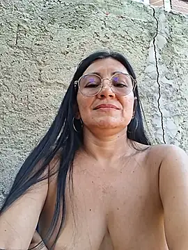 Maturexxxnaughty - A stranger grabs my tits on the street.