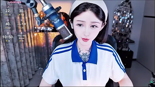 -xiaoyi- - 新人开播多多调教，换丝袜高跟情趣装 三分钟