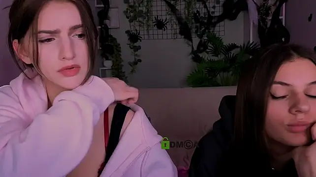 Lisa_dark_ - doggy in panties