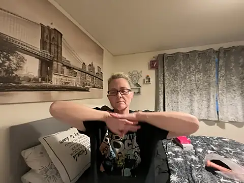 Curvy-Jinx - Random video + 2 mins control LT
