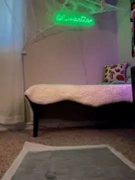 Lil_martian - Whose gonna make me squirt 👽💦💓