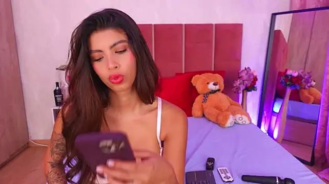 LiaMontieri - Put my vagina on zoom without panties