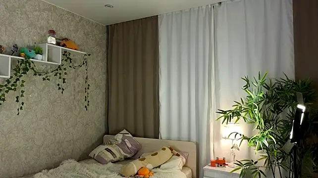AnnyiBlue - Play with pussy in panties close up