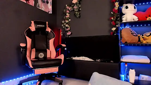 Kira_Exxe - doggie style bj