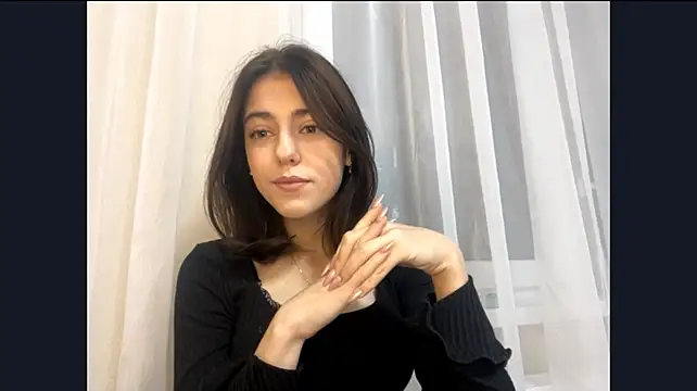JessicaRomjue - Blow kisses to everyone 💋