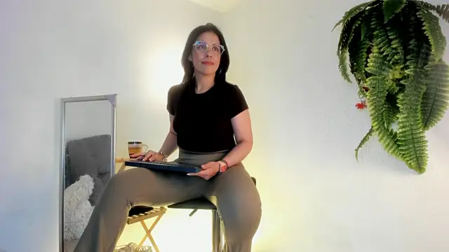 Girasol_walton - flash feet