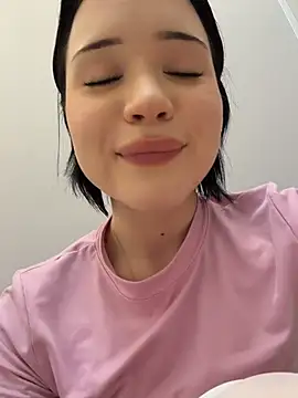 Kitty_sixseven - bite my lip slowly