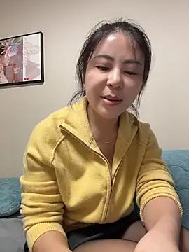 YaoYao8888 - 只穿内衣裤直播5分钟