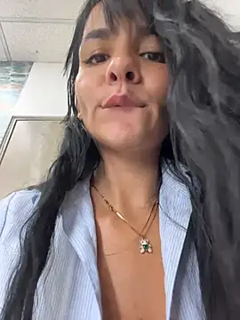 LuxeBrunetteXXX - CLEANING LADY RIDE DIILDO FOR U🔥😈