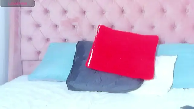 Michelle-Daniels - Spank pussy with dildo