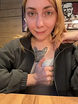 Sunny___Bunny - show tits in library