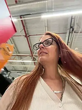 NataKitten - Show tits+pinch nips in public,LT🎁