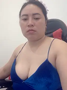Yun_2006 - Giúp đỡ Em mùa hè nóng nực em cần ly tà