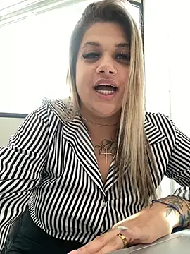 Kahreal - TIRAR SUTIÃ NO ESCRITORIO