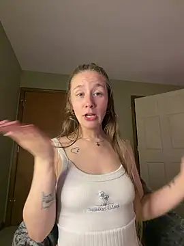 SageMarie555 - toy is in, menu and privates are open :)