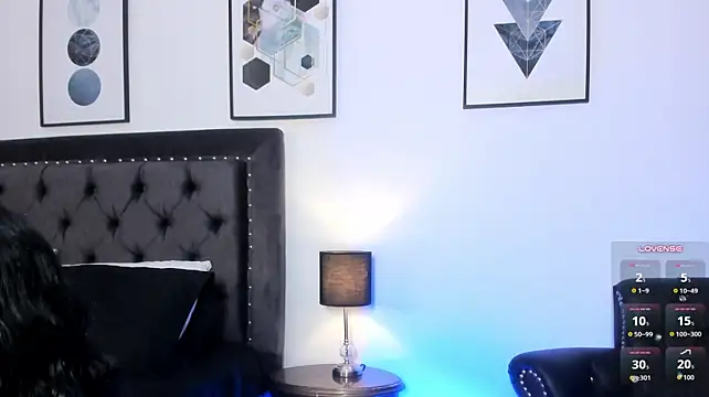 Saraakushh - Oiled ass and Bonces for me