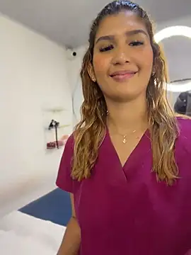 Kinky-Spa - 3 FINGER IN CLIENT ASS