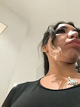 I_amAly - Make my new anal toy vibrate