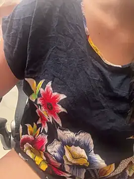 Dayadubey_ - oil in boobs