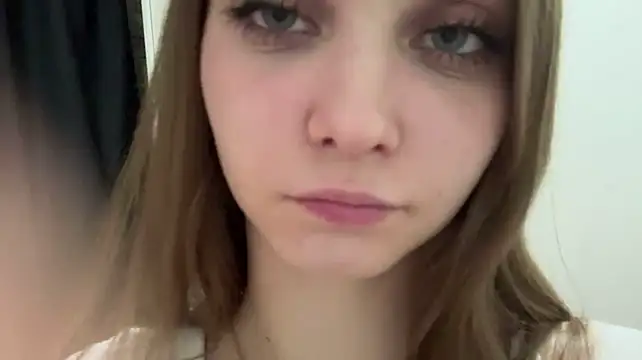 Babysmall_girl - ass tease