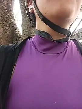 CAROLINE__07 - Breasts exposed for 3 minutes