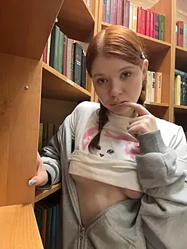 Freaky__Nikki - sloppy bj with open door :p