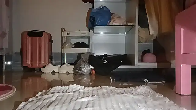 Soin18 - Make me happy and i will cum for u