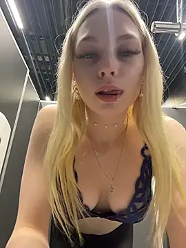 AngelinaTous
