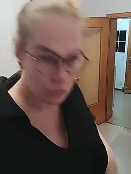GermanNerdyAlice - 🍆 Dildo Blowjob