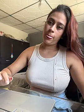 MariBelle1 - Show boobs and play with ice