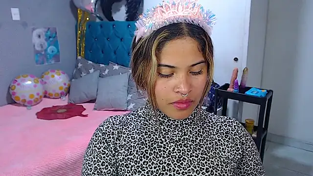 Mia_sexgirl - SPANK ASS