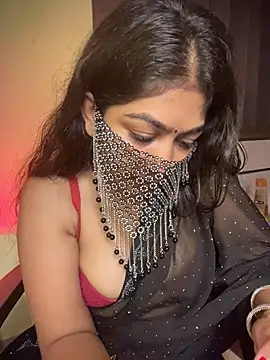 ToxicCurves - Show pussy closeups