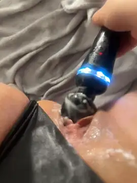 ArieliciousXXX - 😈 SQUIRT IN PUBLIC BATHROOM💦😻💦