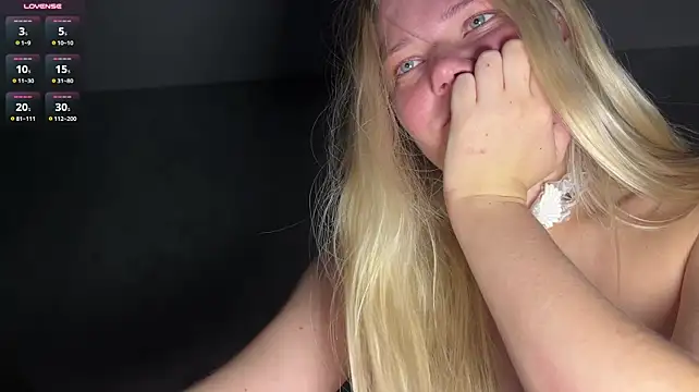 SteffaLains - play with my pussy