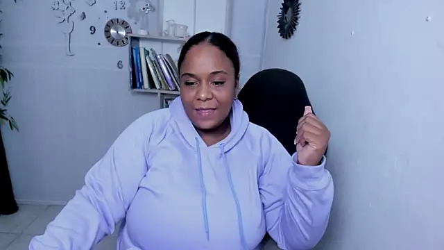 Bbw_charlote - shower in pvt