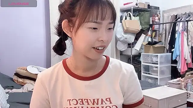 Peachyu - 開表演換情趣衣服慰慰玩玩具