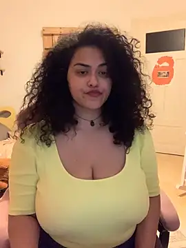 Curvydesifromgermany - Oil on tits