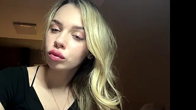 MeaganRisewick - air kiss