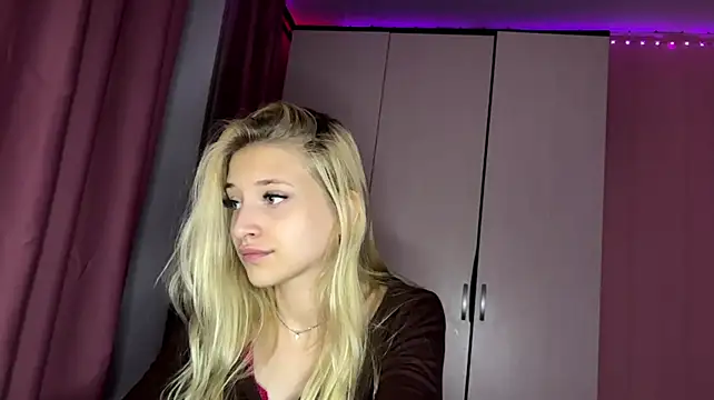 FiveFootBlonde - hair