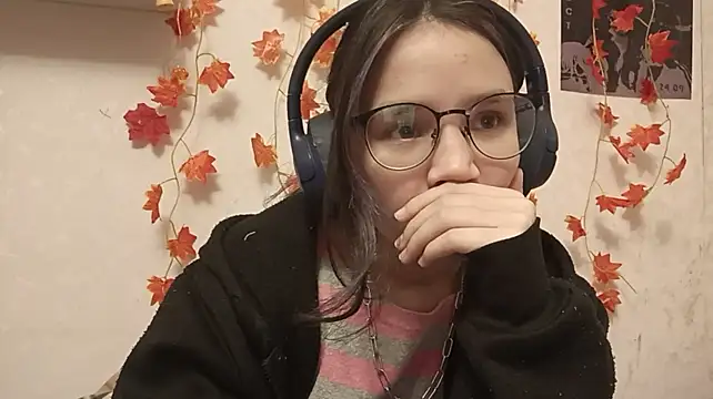 KelliBeatrice - wet tongue