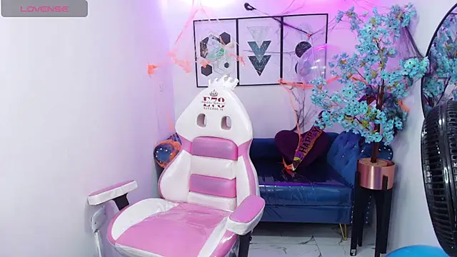 Rebecca_turner - Blowjoob deep + spit tits