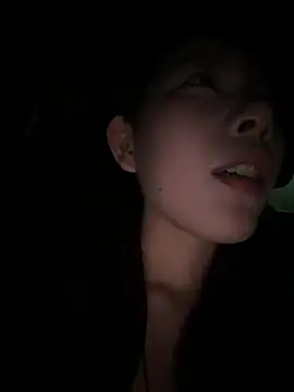 Xiaojingling1122 - 让阿峰脱内裤给大家看